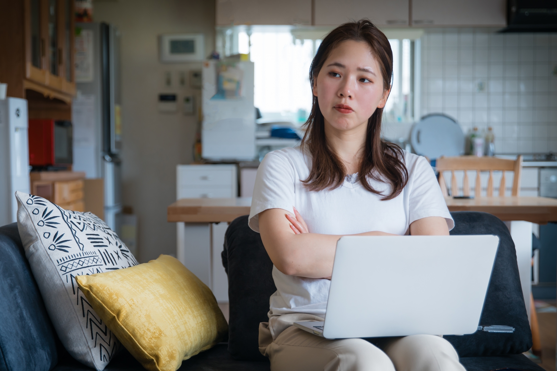 浮気を問い詰めるベストなタイミングとは？冷静な対応が関係修復と真実解明のカギに
